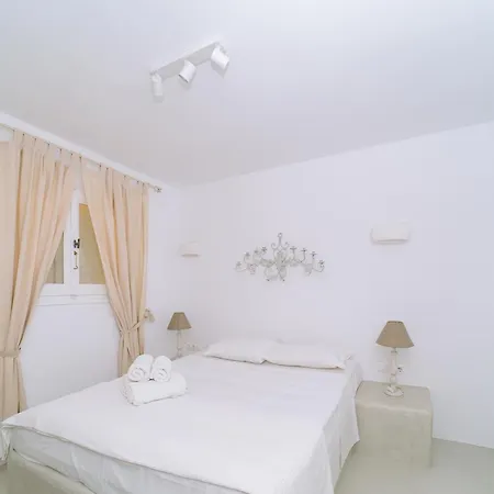 Mykonos White Villa, 5 Bedroom With Private Pool And Breakfast *