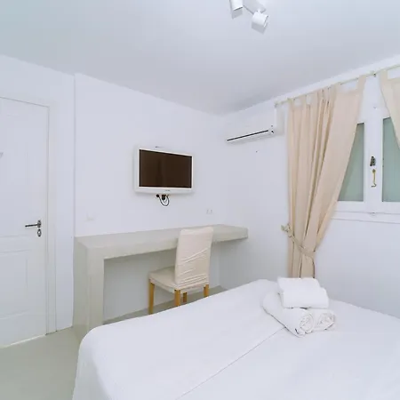 Mykonos White Villa, 5 Bedroom With Private Pool And Breakfast * Kalo Livadi